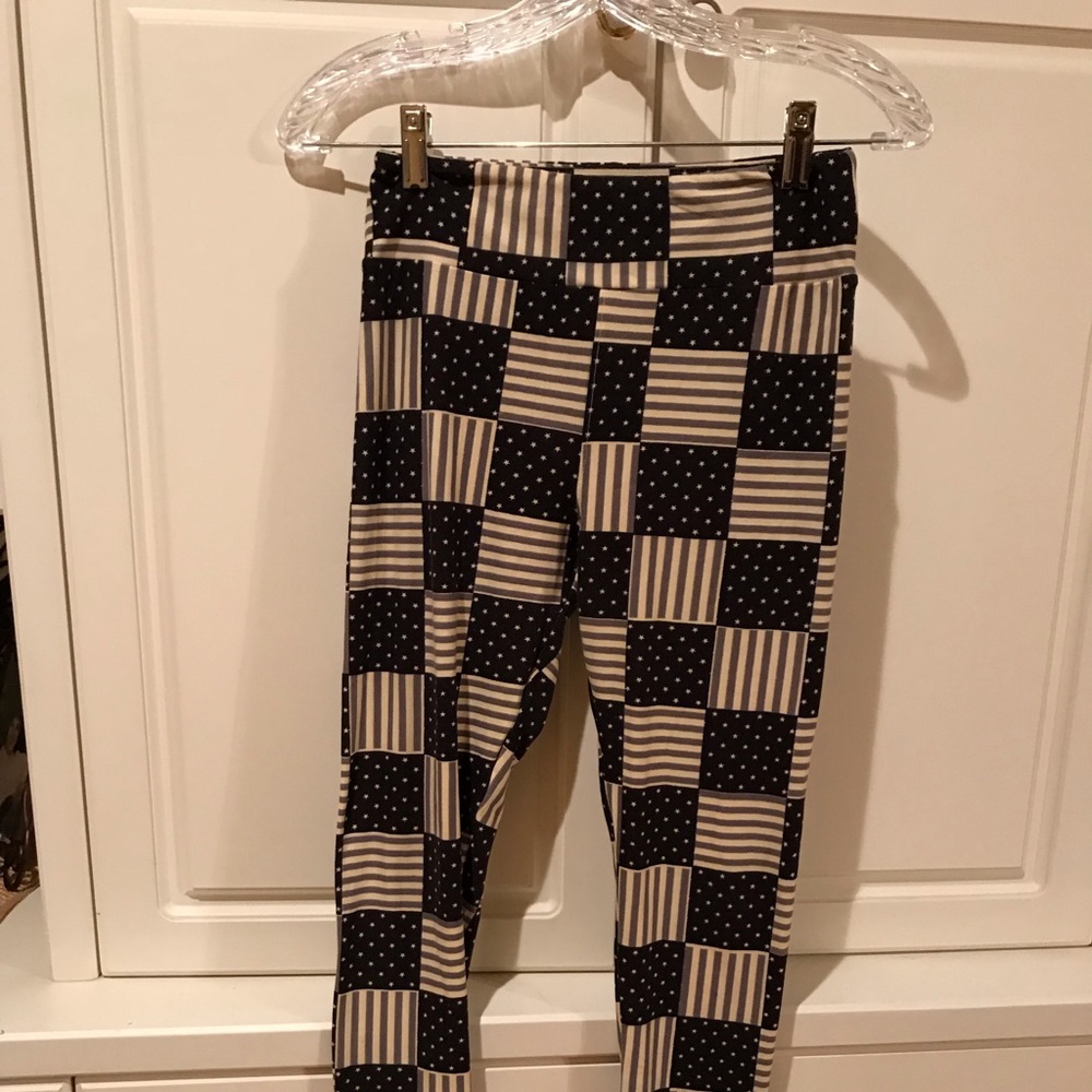 LuLaRoe OS Patriotic Leggings